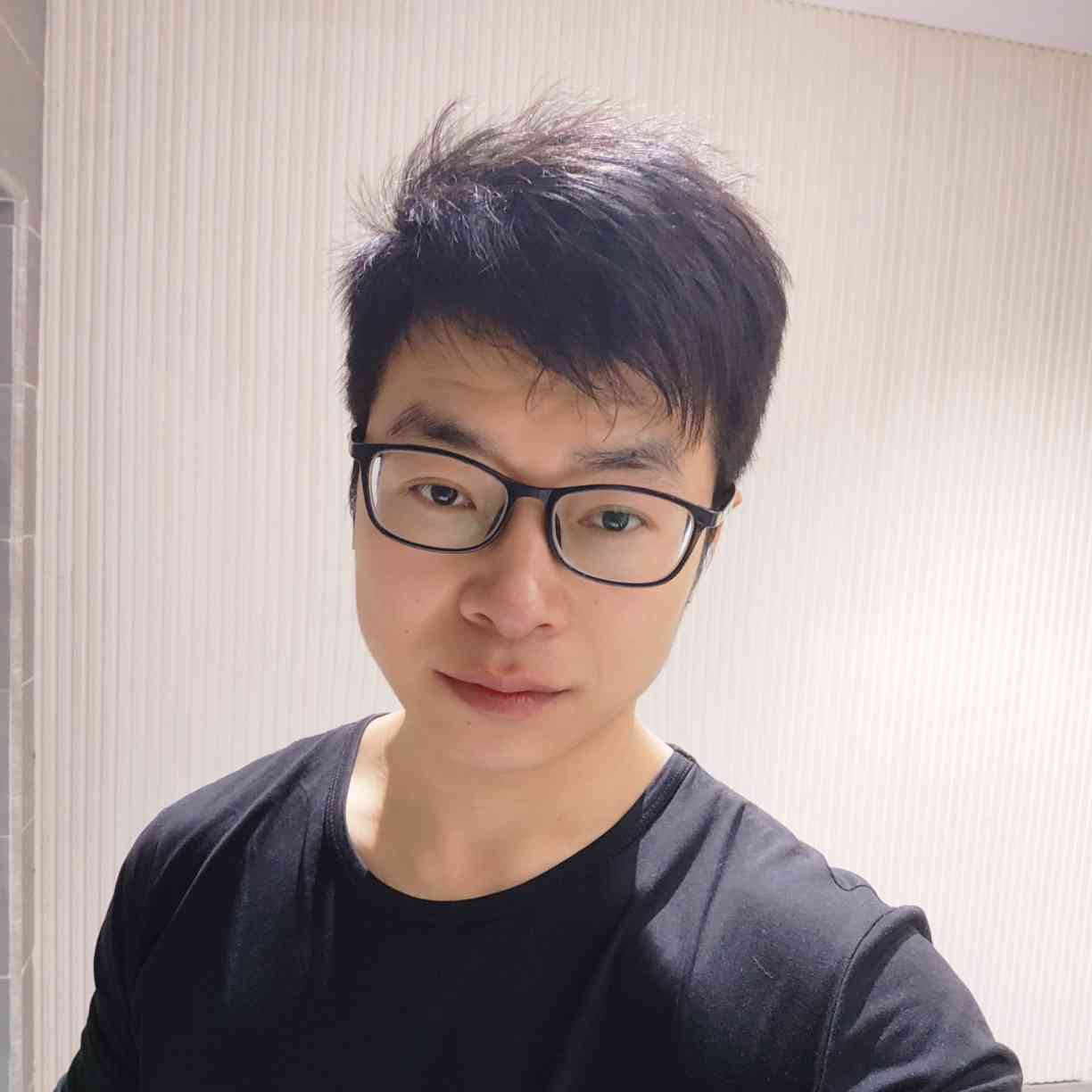 月臣